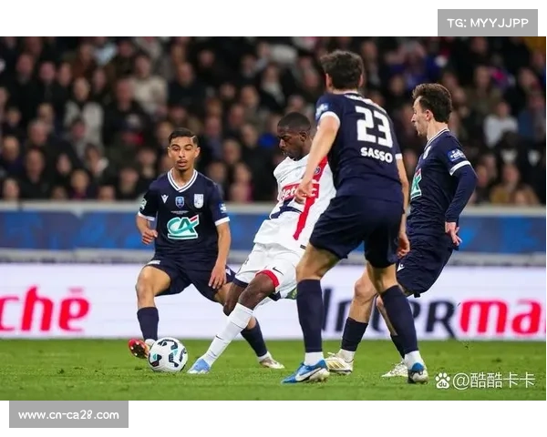 门将萨福诺夫点球大战两度扑点,助巴黎法国杯晋级 门将萨福诺夫点球大战两度扑点,助巴黎法国杯晋级